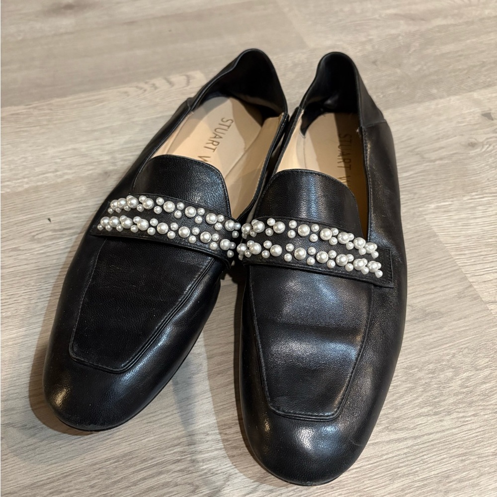 Stuart Weitzman pearl loafer black leather great condition